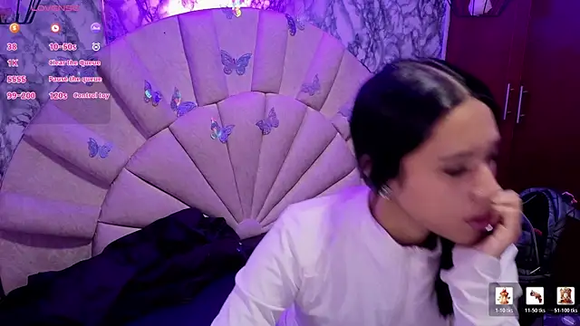 miiaboss  online show from 04-17-26, 11:02