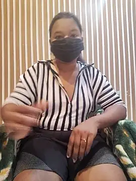 Snapshot of Cutie_bae011 chatting on 02-26-26, 05:56 Cutie bae011 online show from 02-26-26, 05:56