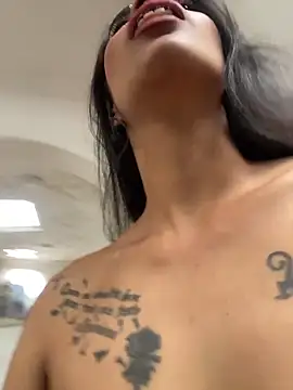 Snapshot of Tashi7 chatting on 02-28-26, 01:45 Tashi7 online show from 02-28-26, 01:45