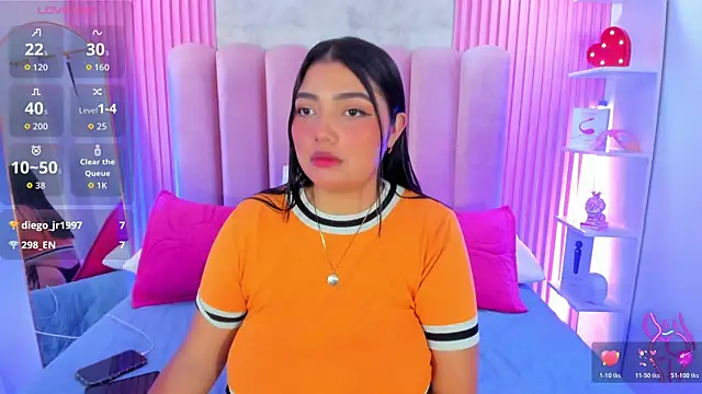 ArianaRougee online show from 06-18-26, 09:14