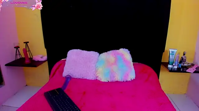 AndreaSilva  online show from 04-14-26, 07:20