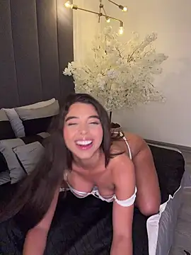 Snapshot of AnnyVega__ chatting on 05-27-26, 01:57 AnnyVega online show from 05-27-26, 01:57
