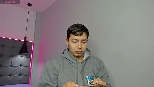 Julian Smith21 online show from 03-04-26, 12:22