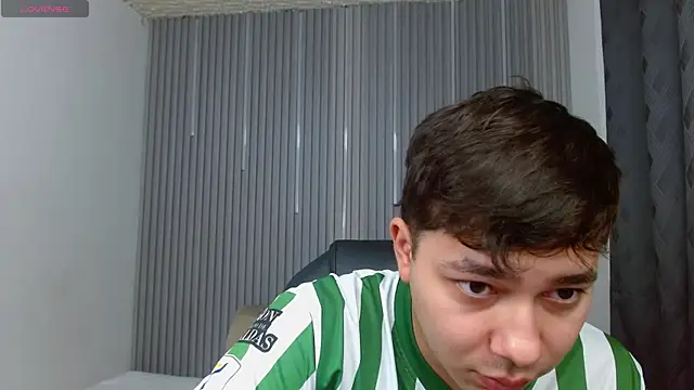 Snapshot of Julian_Smith21 chatting on 07-10-26, 04:06 Julian Smith21 online show from 07-10-26, 04:06