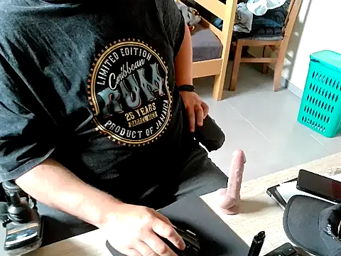 pozitiva000 online show from 04-30-26, 02:12