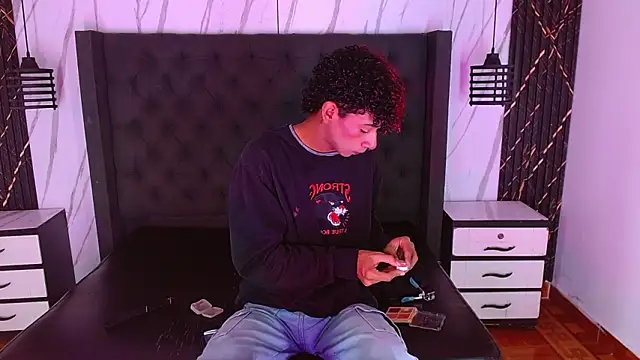 Snapshot of Billie_Turneer chatting on 02-23-26, 10:18 Billie Turneer online show from 02-23-26, 10:18