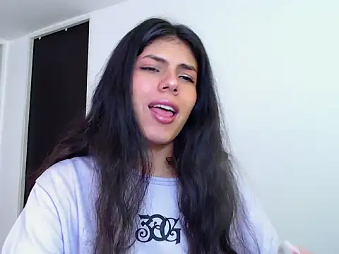 Snapshot of Mini_Sky chatting on 02-25-26, 01:21 Mini Sky online show from 02-25-26, 01:21