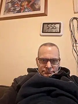 Snapshot of Supermoto000 chatting on 02-22-26, 04:57 Supermoto000 online show from 02-22-26, 04:57