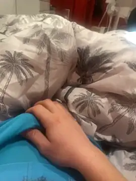 crustyyy1 online show from 03-09-26, 10:19