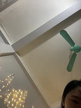 Snapshot of Vetuner_sexy chatting on 02-22-26, 02:04 Vetuner sexy online show from 02-22-26, 02:04