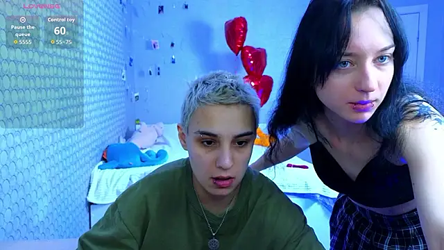 Snapshot of LuxuryLoverss chatting on 03-01-26, 11:12 LuxuryLoverss online show from 03-01-26, 11:12