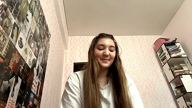 Snapshot of JanineThielman chatting on 06-13-26, 09:29 JanineThielman online show from 06-13-26, 09:29