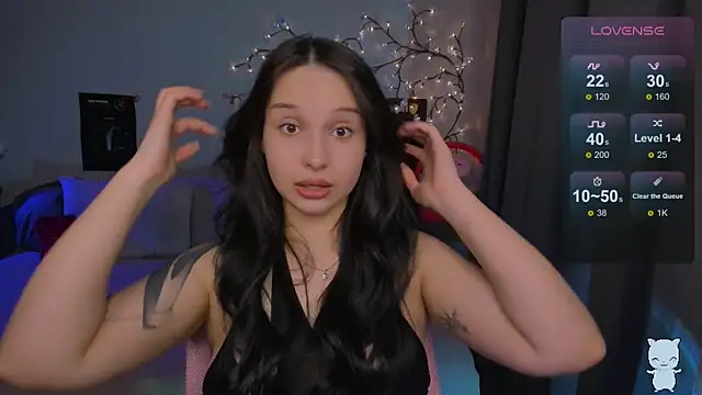 Snapshot of SoftyMooon chatting on 03-03-26, 06:03 SoftyMooon online show from 03-03-26, 06:03