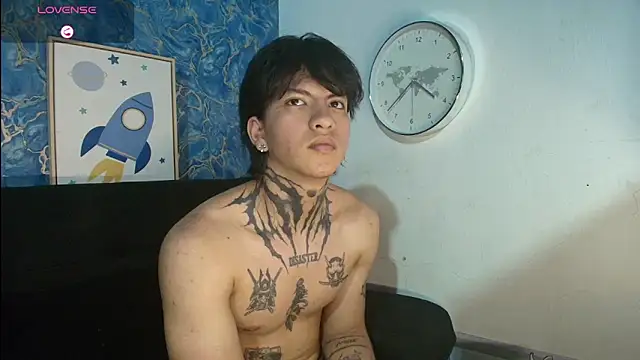 Snapshot of Tessarion_Black chatting on 06-27-26, 03:44 Tessarion Black online show from 06-27-26, 03:44
