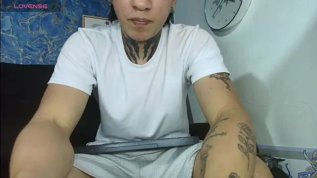 Snapshot of Tessarion_Black chatting on 07-17-26, 03:46 Tessarion Black online show from 07-17-26, 03:46