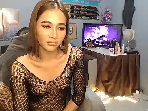 Snapshot of Demonsfuck chatting on 05-11-26, 11:24 Demonsfuck online show from 05-11-26, 11:24