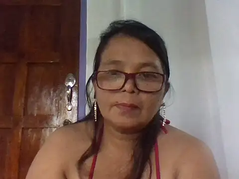 Snapshot of Flowerblossom123 chatting on 05-03-26, 08:31 Flowerblossom123 online show from 05-03-26, 08:31