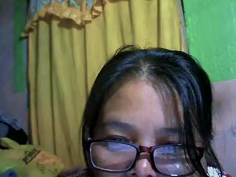 Snapshot of Flowerblossom123 chatting on 05-05-26, 07:11 Flowerblossom123 online show from 05-05-26, 07:11