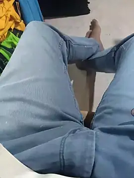 Snapshot of magicmovemen chatting on 02-26-26, 05:28 magicmovemen online show from 02-26-26, 05:28