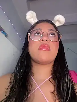 Snapshot of _RouseXLove chatting on 02-26-26, 06:51 RouseXLove online show from 02-26-26, 06:51