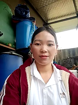 Snapshot of Salyk5 chatting on 04-25-26, 04:04 Salyk5 online show from 04-25-26, 04:04