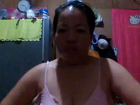 Snapshot of sweet_lhyn chatting on 05-07-26, 01:27 sweet lhyn online show from 05-07-26, 01:27