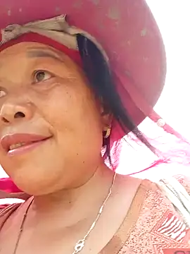 heesuu11 online show from 04-15-26, 07:26