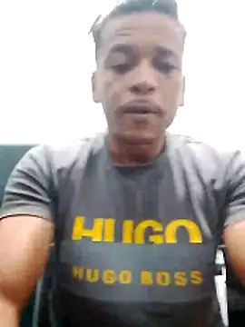 Snapshot of Rodr_go14 chatting on 06-14-26, 11:01 Rodr go14 online show from 06-14-26, 11:01