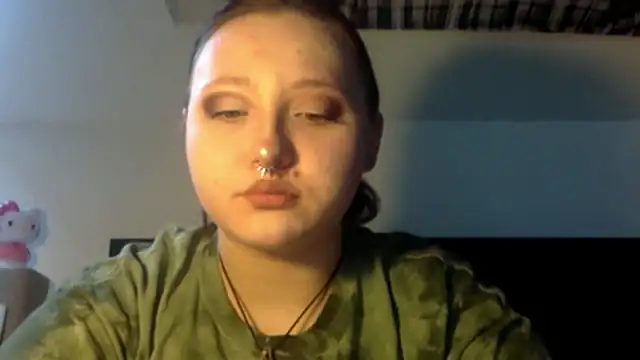 Snapshot of AriaWet chatting on 03-22-26, 02:53 AriaWet online show from 03-22-26, 02:53