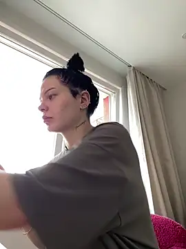 Snapshot of CindyMil chatting on 06-14-26, 03:41 CindyMil online show from 06-14-26, 03:41