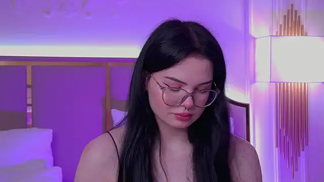 Snapshot of CindyMil chatting on 07-11-26, 06:16 CindyMil online show from 07-11-26, 06:16