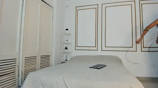 Snapshot of emily_gaviria1 chatting on 02-28-26, 12:06 emily gaviria1 online show from 02-28-26, 12:06