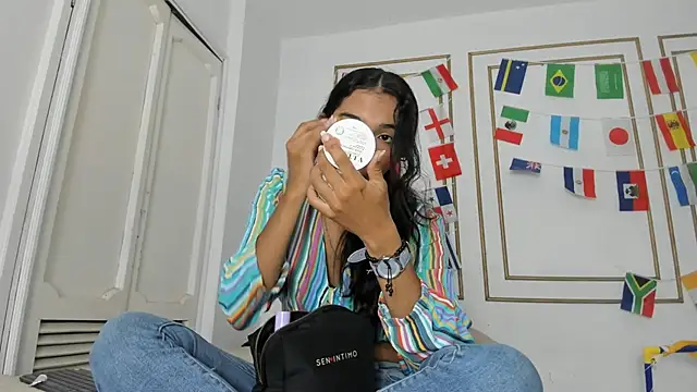 Snapshot of emily_gaviria1 chatting on 06-29-26, 12:05 emily gaviria1 online show from 06-29-26, 12:05