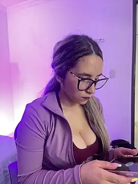 Snapshot of MANU_EF chatting on 03-02-26, 01:18 MANU EF online show from 03-02-26, 01:18