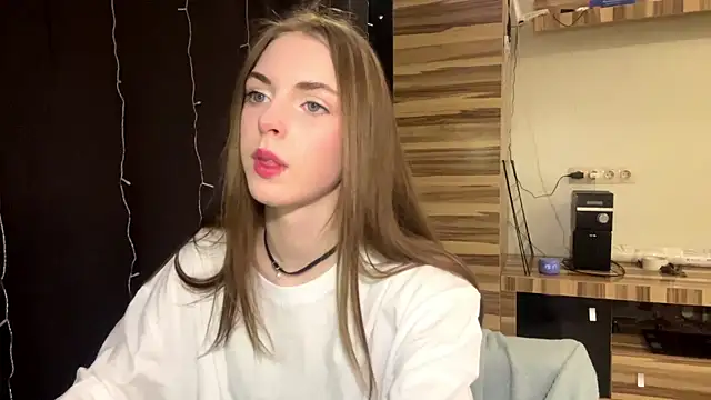 Snapshot of PollyDream chatting on 02-25-26, 04:16 PollyDream online show from 02-25-26, 04:16