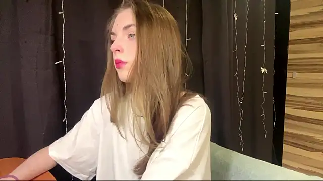 Snapshot of PollyDream chatting on 02-26-26, 04:28 PollyDream online show from 02-26-26, 04:28