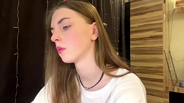 Snapshot of PollyDream chatting on 03-02-26, 08:21 PollyDream online show from 03-02-26, 08:21