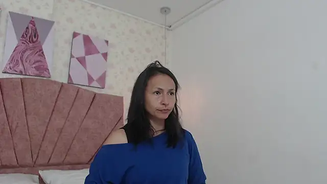 Snapshot of Nina_Moom chatting on 02-24-26, 02:15 Nina Moom online show from 02-24-26, 02:15