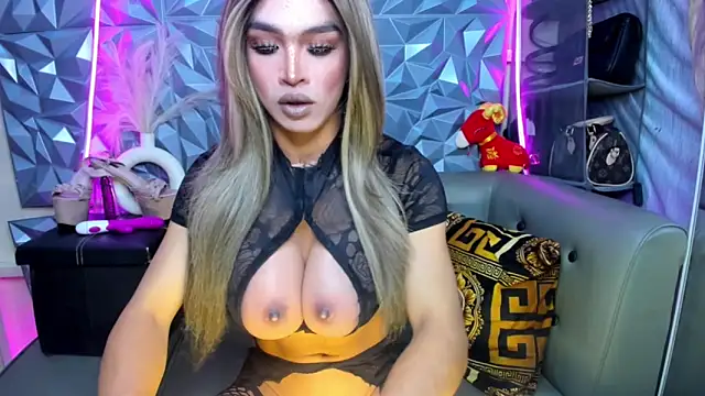 Snapshot of 10inDominant_Ayesha chatting on 03-17-26, 05:11 10inDominant Ayesha online show from 03-17-26, 05:11