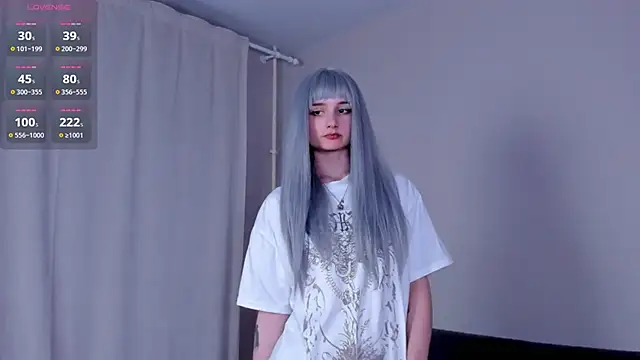 kira montelle online show from 04-05-26, 07:11