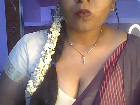 Snapshot of Tamil_Kuttyma chatting on 07-04-26, 05:08 Tamil Kuttyma online show from 07-04-26, 05:08