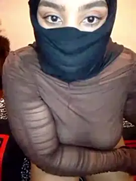 Snapshot of madleen_Mm chatting on 03-01-26, 10:01 madleen Mm online show from 03-01-26, 10:01