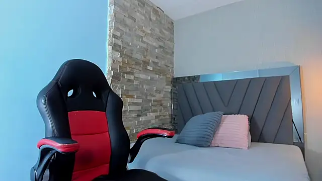 Snapshot of LUCIA_KHAN chatting on 07-15-26, 07:30 LUCIA KHAN online show from 07-15-26, 07:30
