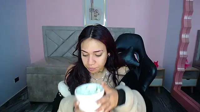 Andrea ch01 online show from 04-08-26, 12:38