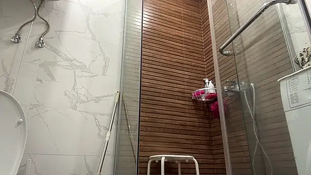 selena favn online show from 04-01-26, 01:39