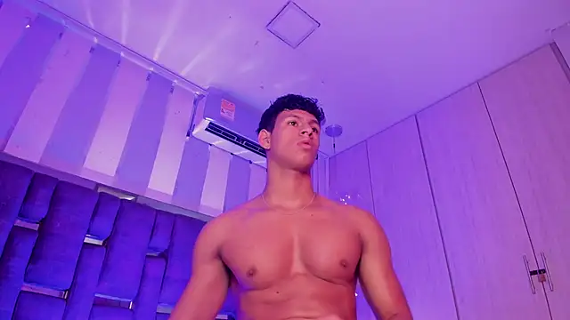 Snapshot of DomenicoRey chatting on 02-27-26, 12:16 DomenicoRey online show from 02-27-26, 12:16