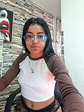 Snapshot of Amber_rhose chatting on 02-24-26, 08:51 Amber rhose online show from 02-24-26, 08:51