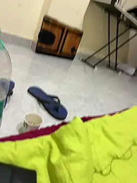 Snapshot of Varun_93 chatting on 02-23-26, 10:18 Varun 93 online show from 02-23-26, 10:18