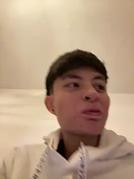 Tomnico 19 online show from 04-05-26, 05:15