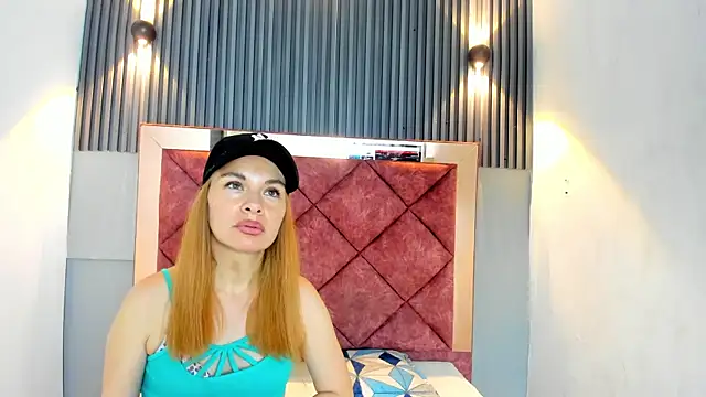 ESTHEER VARGAS online show from 03-03-26, 07:53